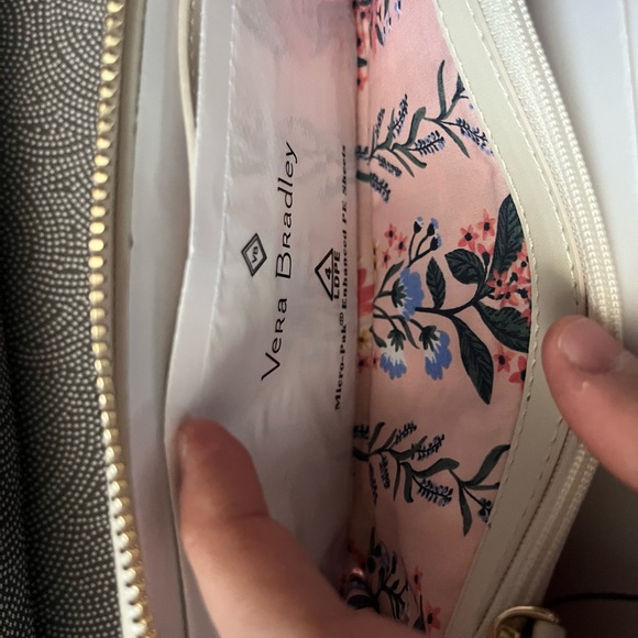 Vera Bradley White Wallet with Floral Design Paradise Garden *Make an Offer* - Picture 8 of 9